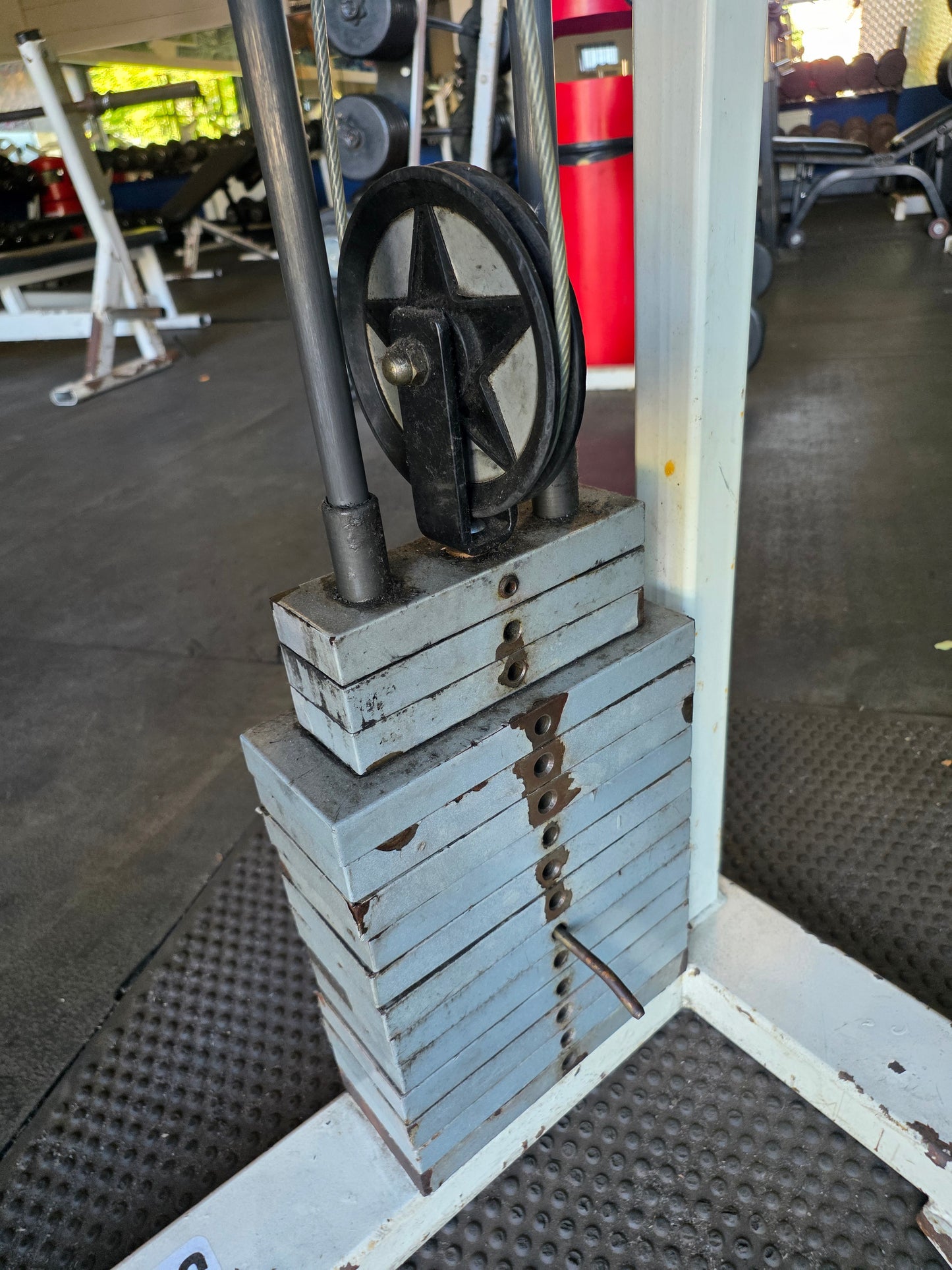 Polaris Lateral Raise Machine Commercial Gym Equipment
