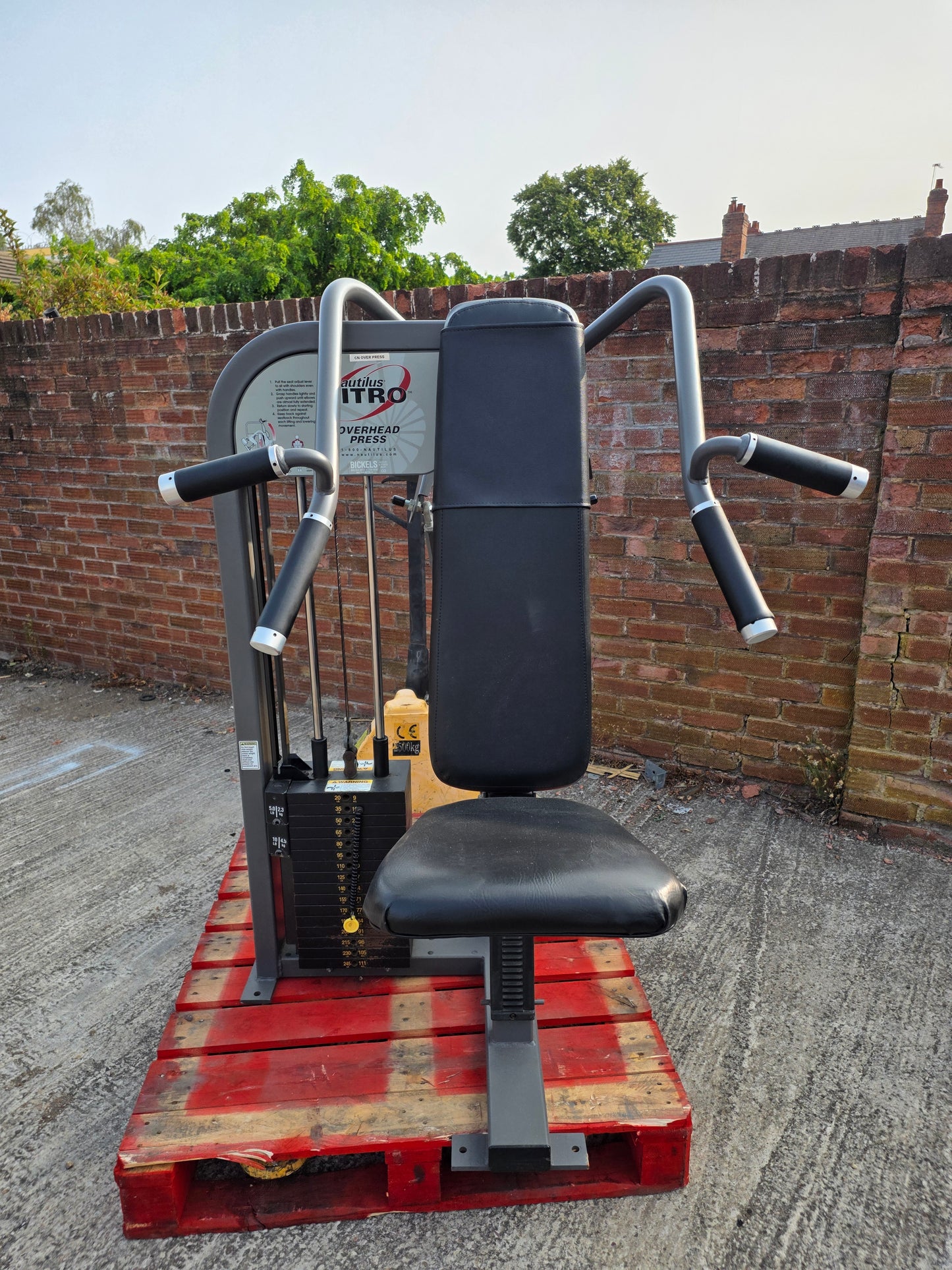 Nautilus Nitro Shoulder Press Machine Commercial Gym Equipment