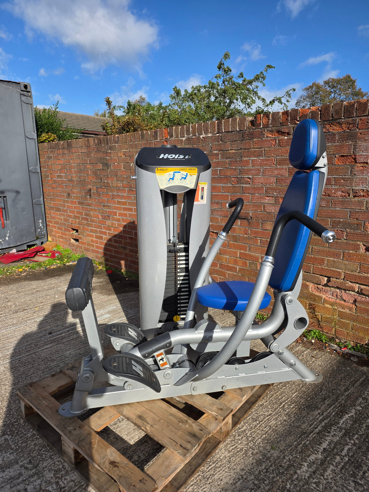 Hoist Roc It Chest Press Machine Commercial Gym Equipment