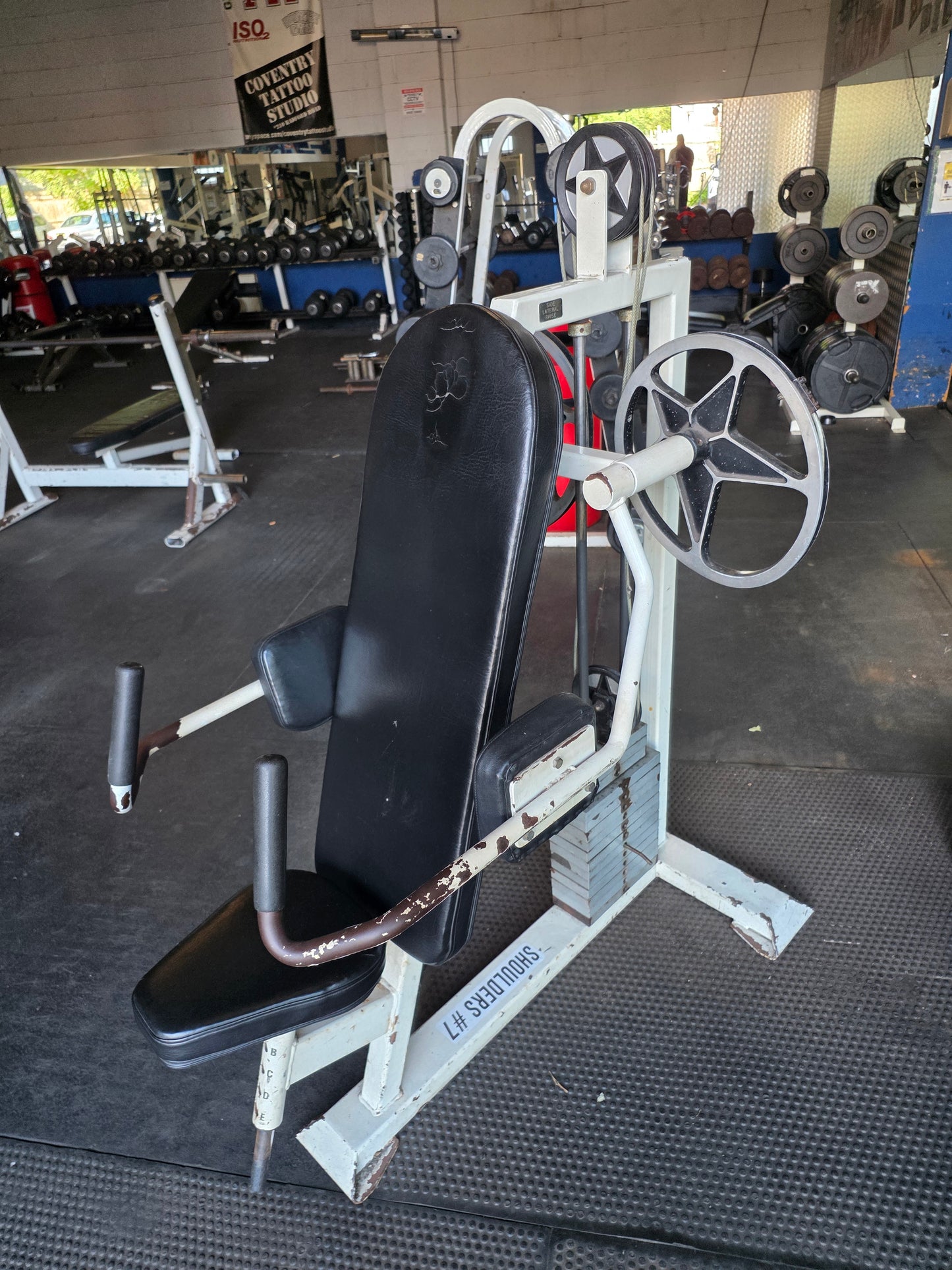 Polaris Lateral Raise Machine Commercial Gym Equipment