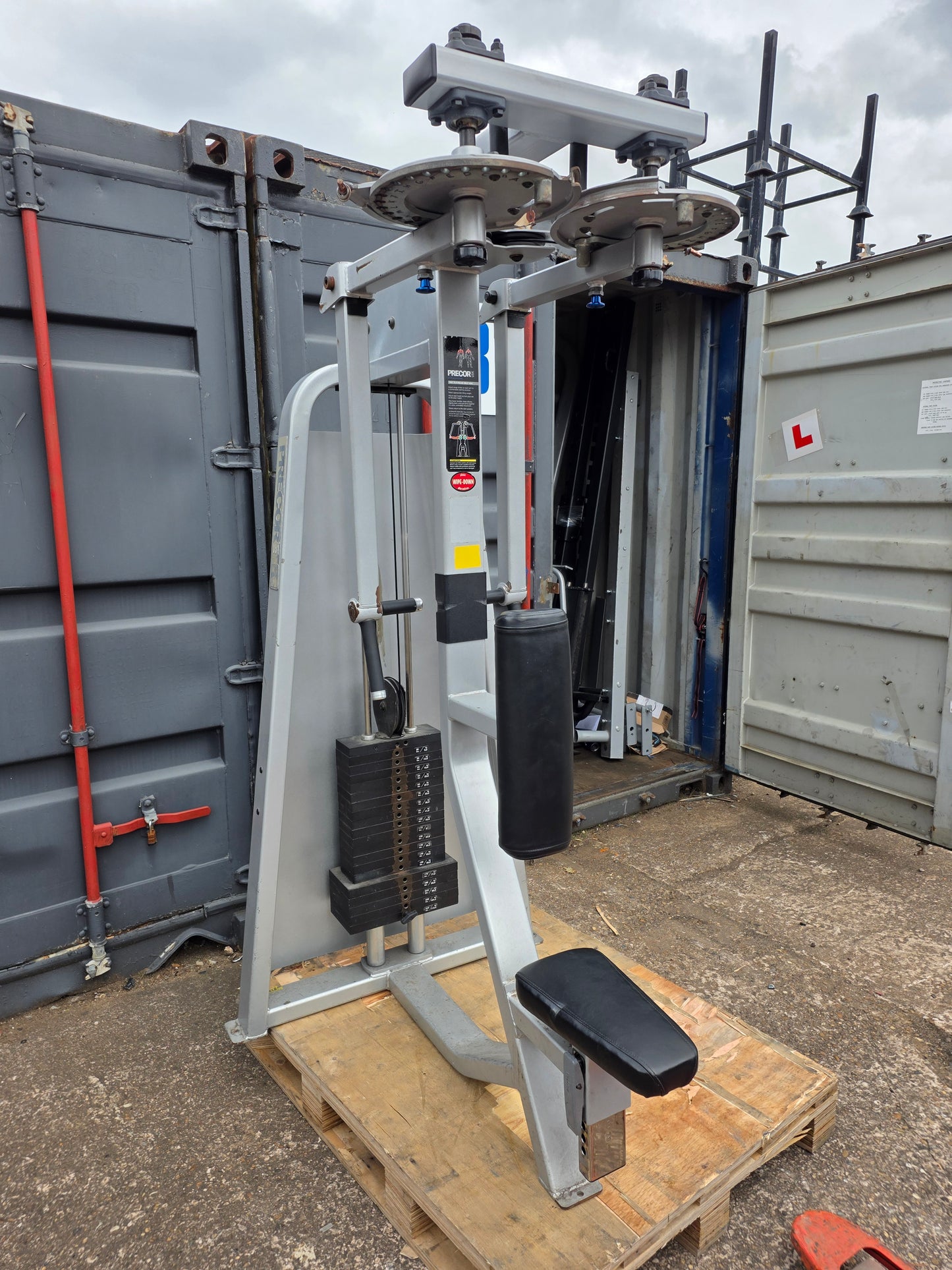 Precor Icarian Pec Fly Rear Delt Machine Commercial Gym Equipment