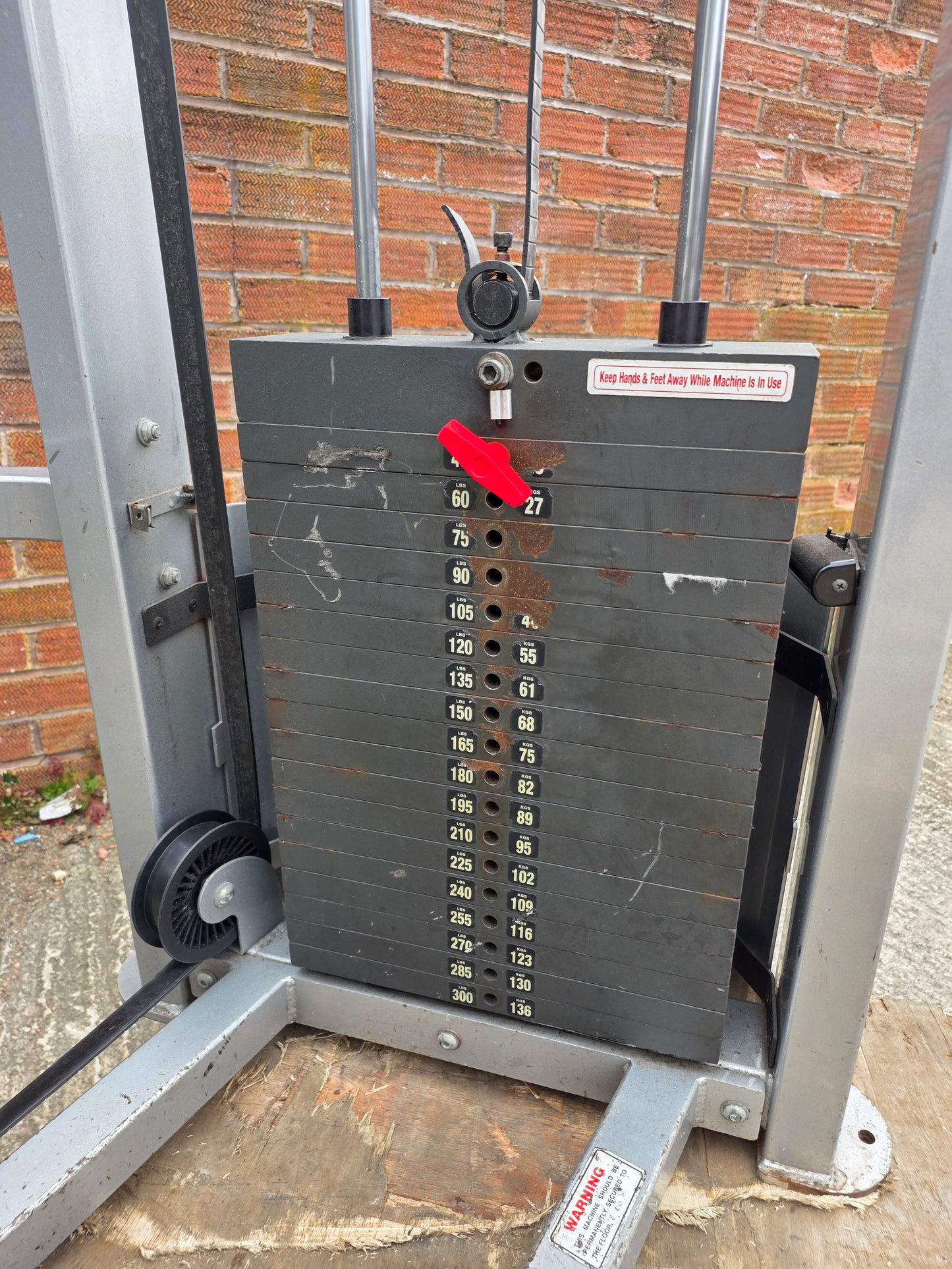 Star Trac/Flex Low Row Machine 136kg Stack Commercial Gym Equipment
