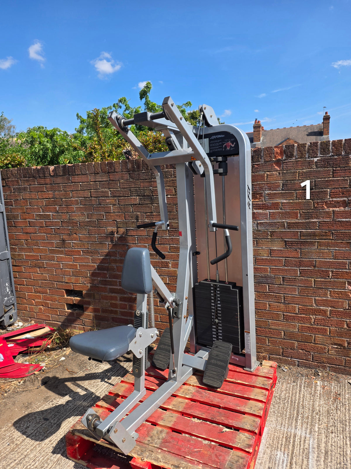 Life Fitness Pro 2 Row/Delt Machine Commercial Gym Equipment