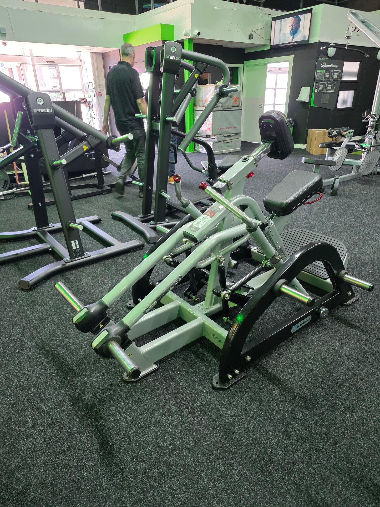 Nautilus Leverage Low Row Machine Commercial Gym Equipment