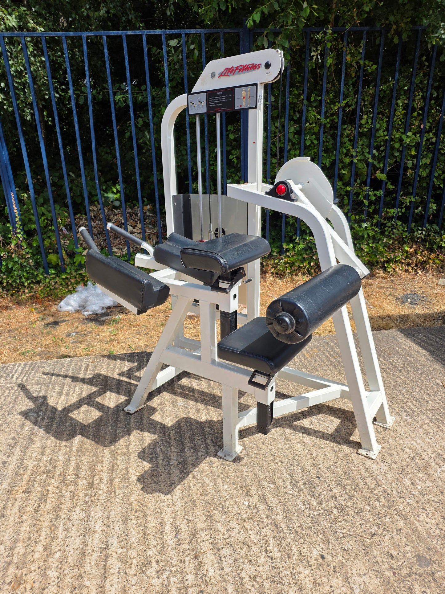 Life Fitness Pro 1 Glute Kickback Machine Commercial Gym Equipment