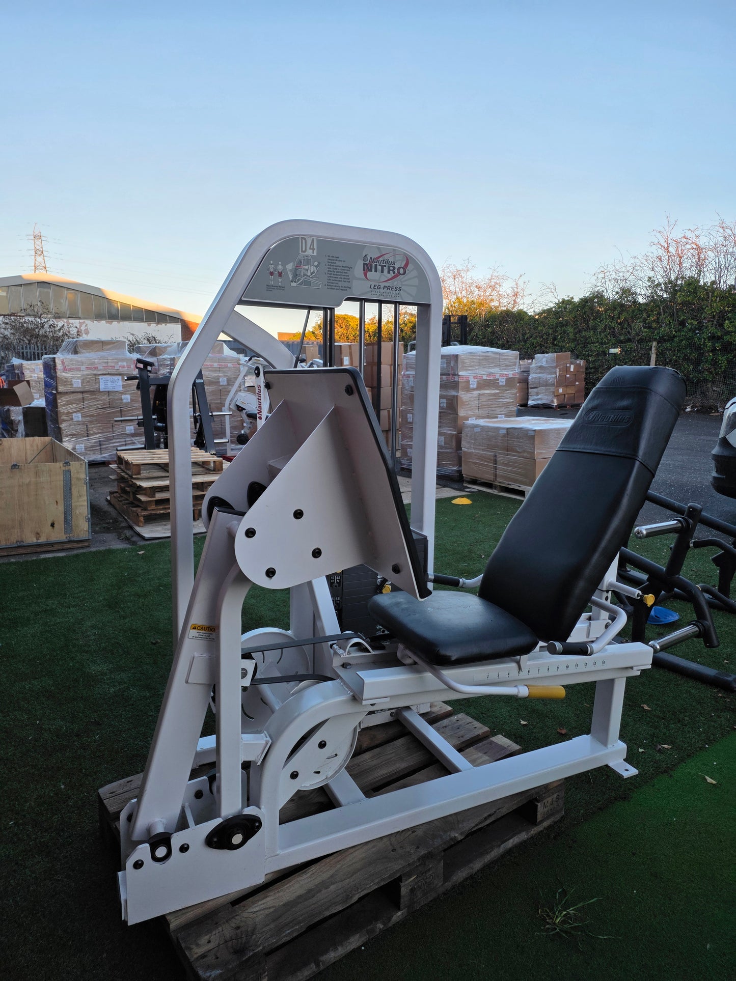 Nautilus Nitro Leg Press Machine Commercial Gym Equipment