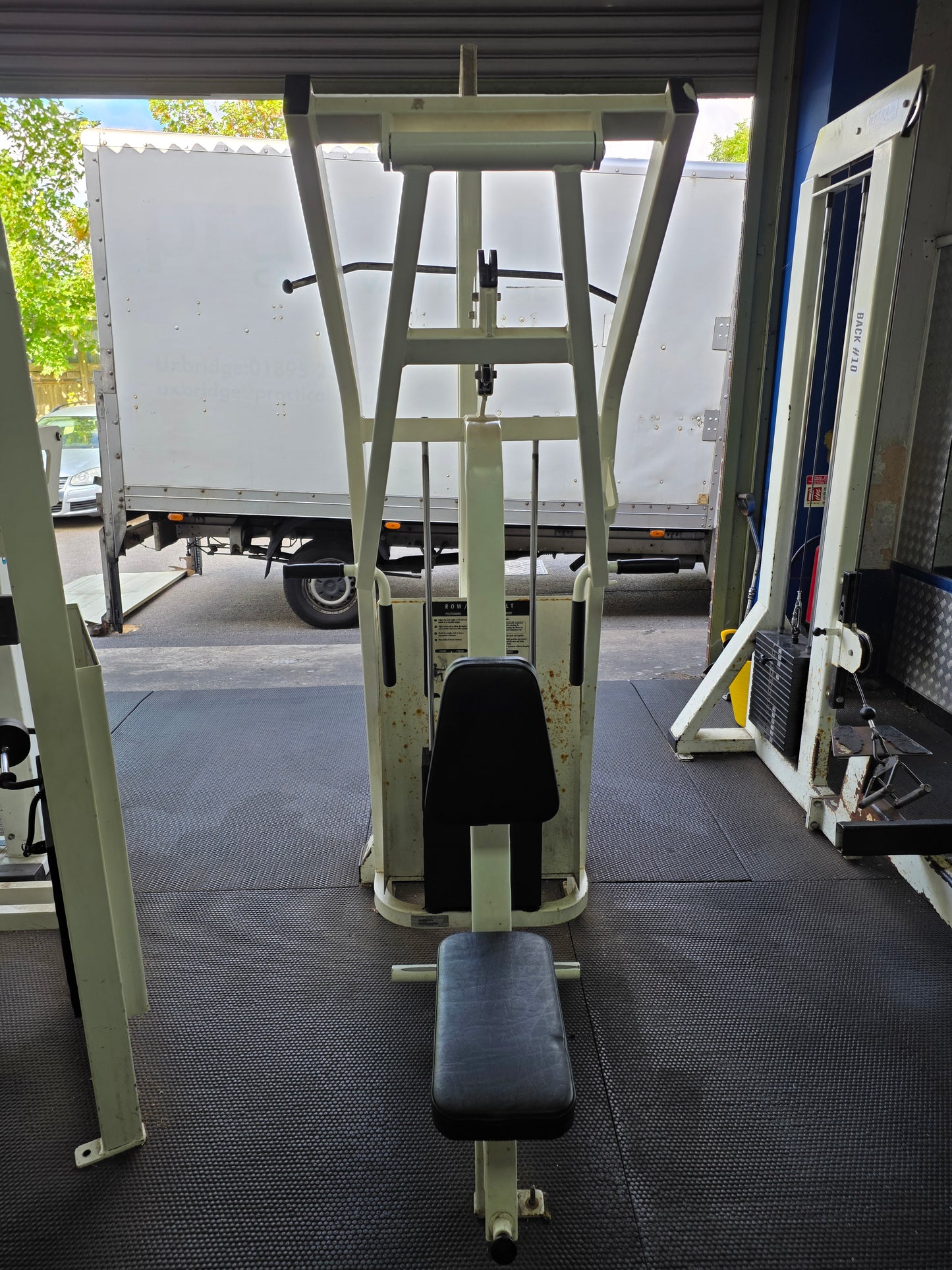 Cybex Classic Back Row Machine Commercial Gym Equipment