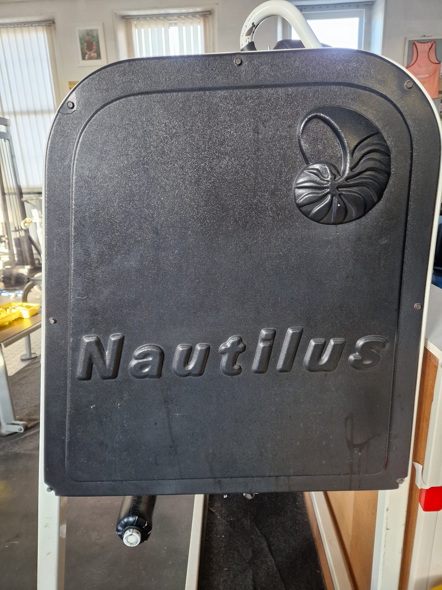 Nautilus Abdominal Crunch 1st Generation Commercial Gym Equipment