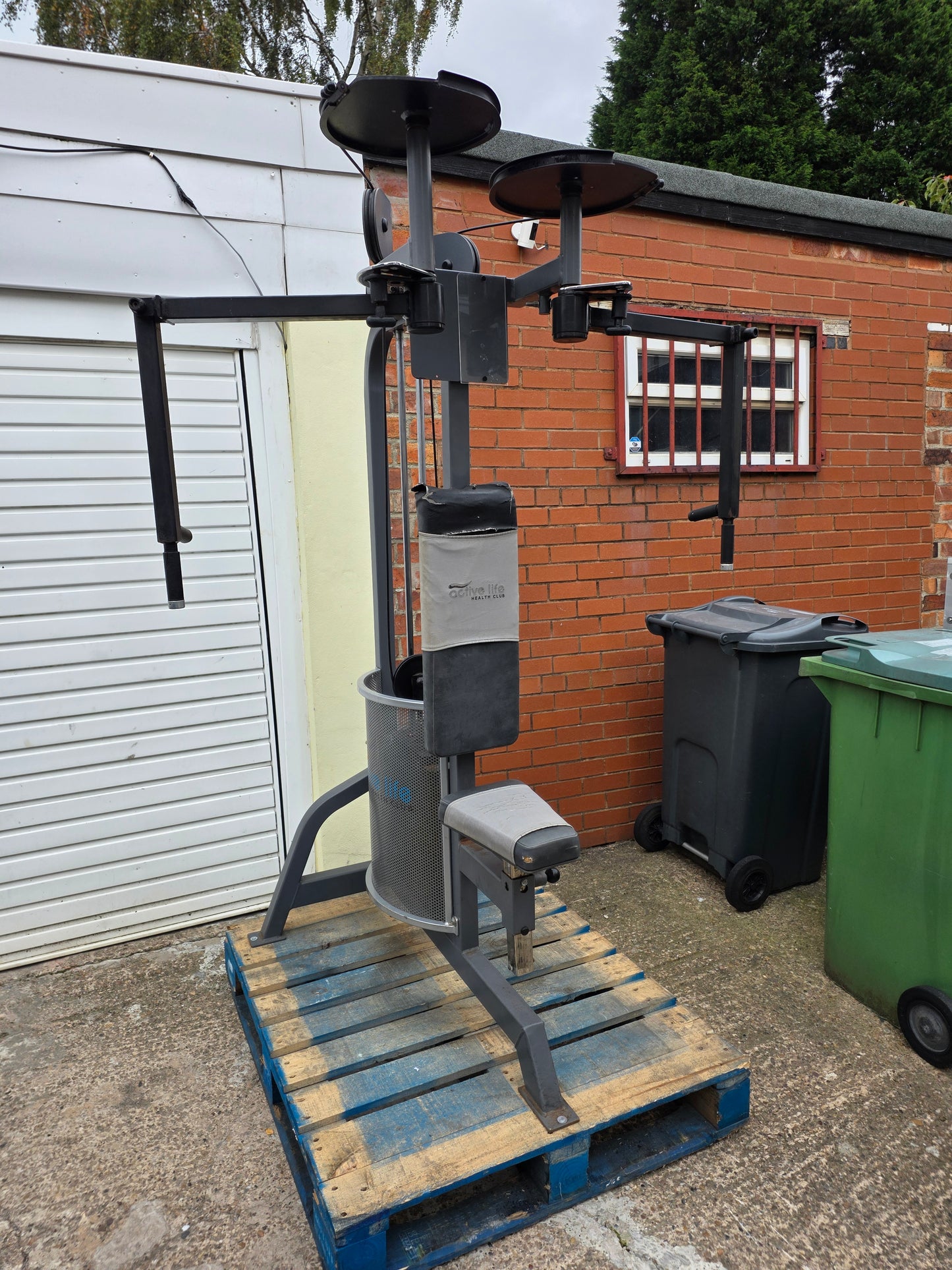 Life Fitness Pro 1 Pec Fly Rear Delt Machine Commercial Gym Equipment