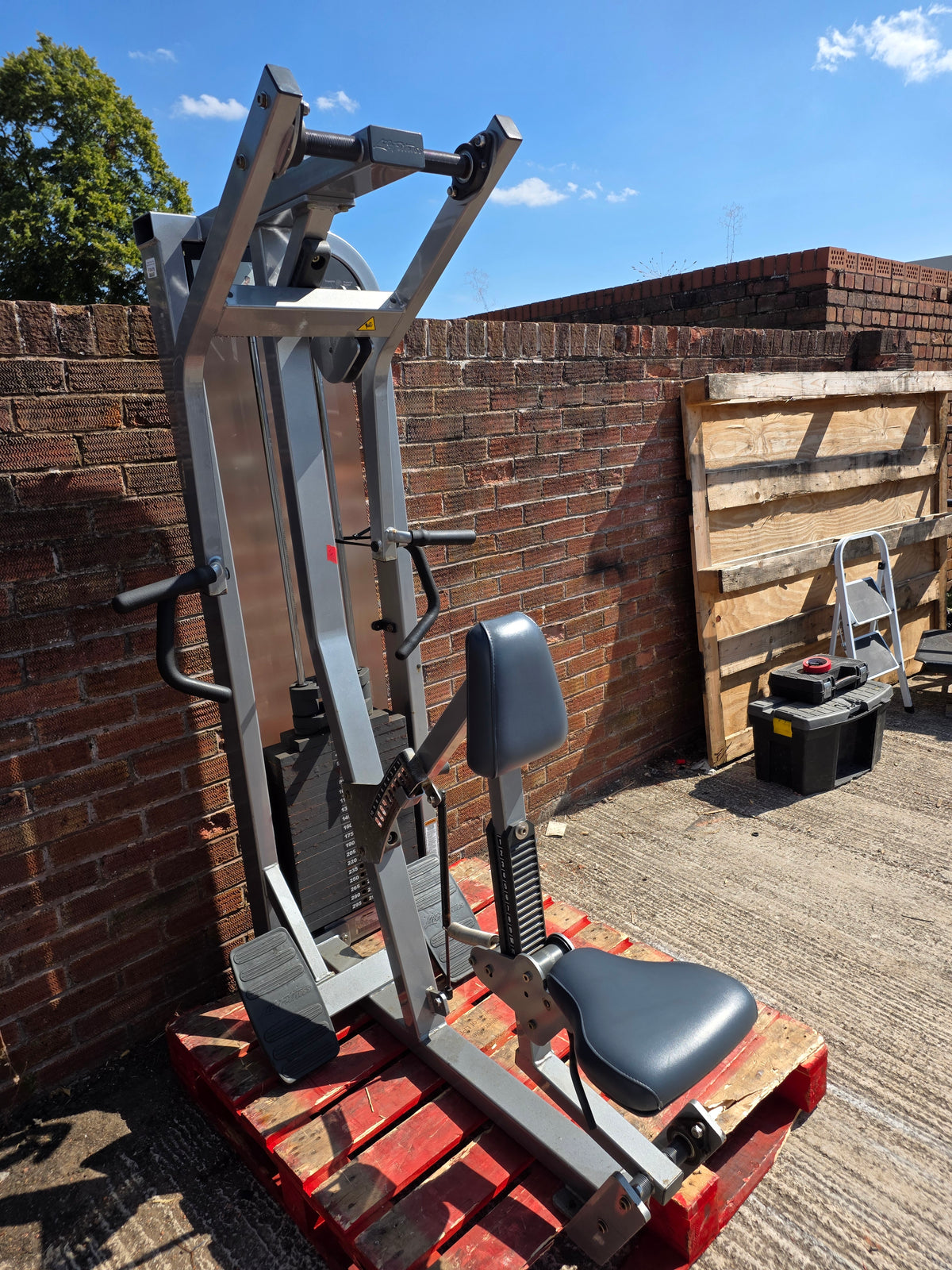 Life Fitness Pro 2 Row/Delt Machine Commercial Gym Equipment