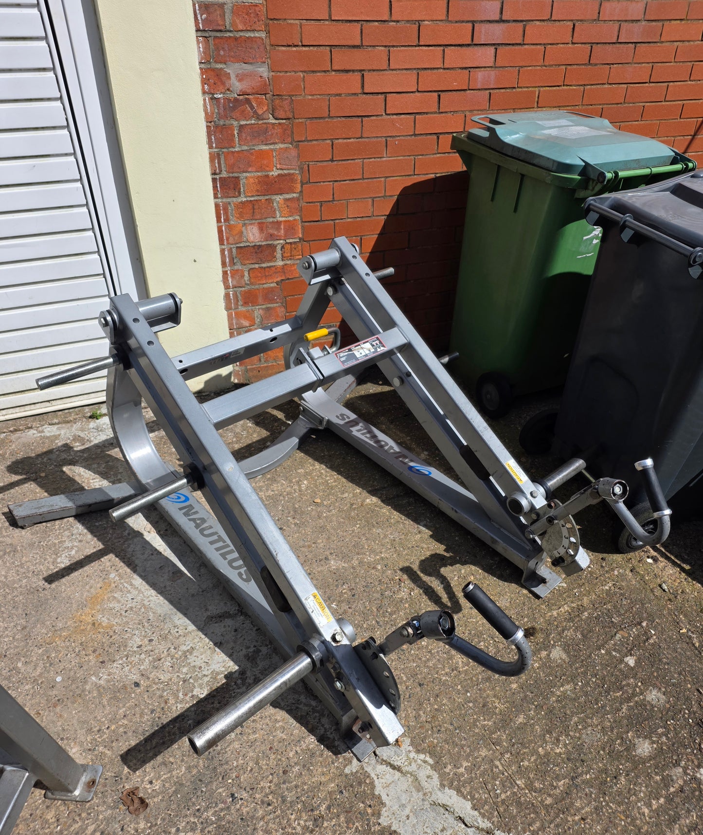 Nautilus Xpload Deadlift/Shrug Machine Commercial Gym Equipment