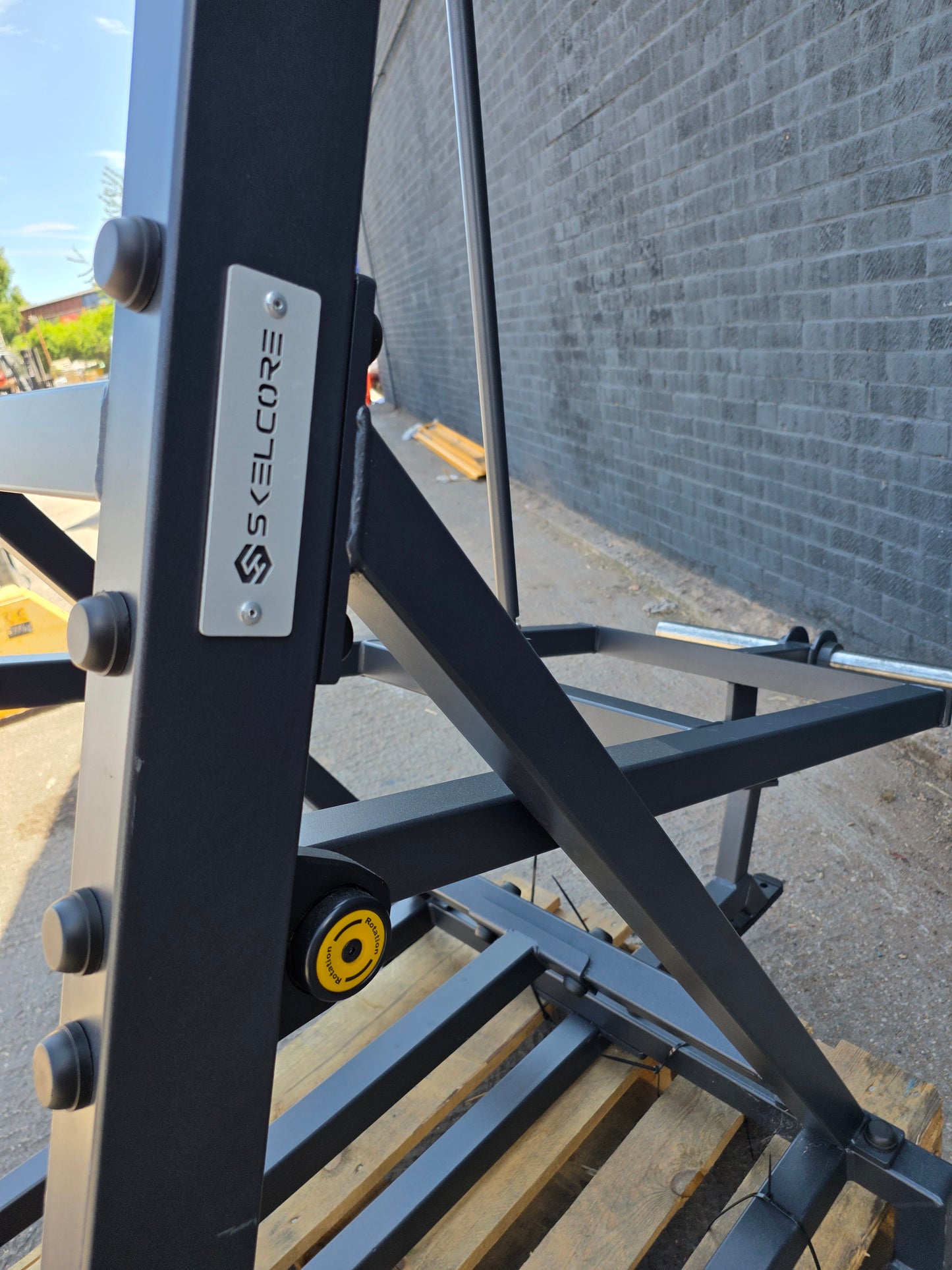 Skelcore Lat Pulldown Machine Commercial Gym Equipment