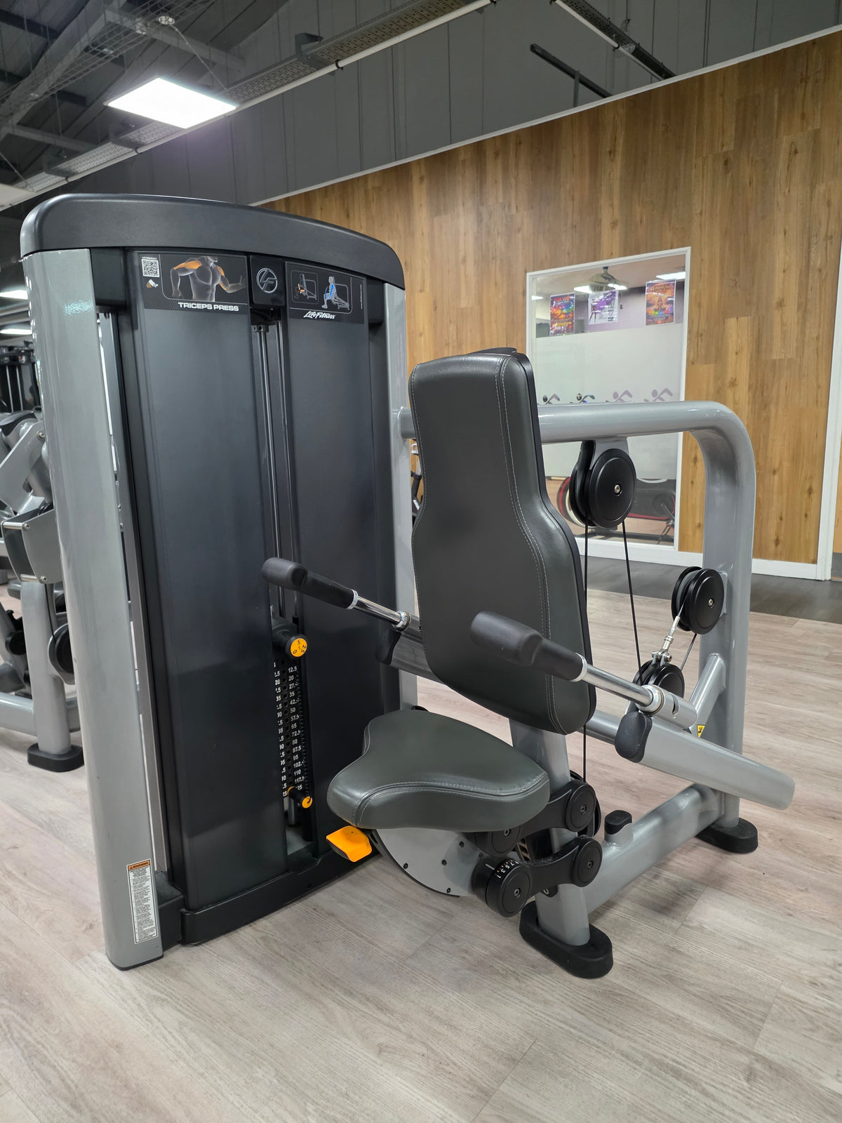 8pcs Life Fitness Insignia Series Pin Loaded Commercial Gym Machines