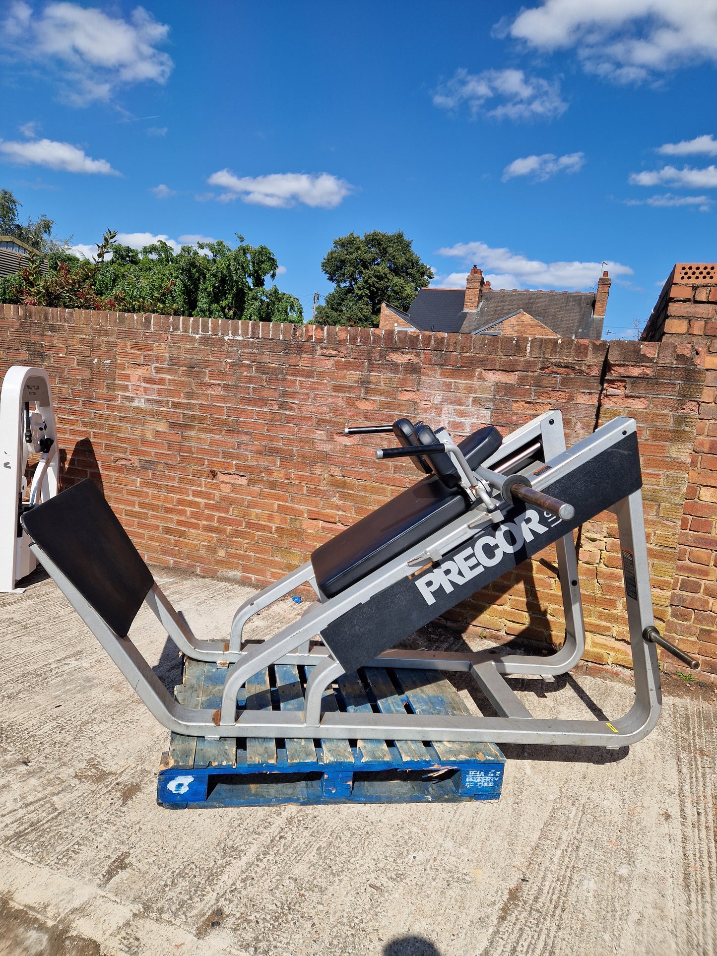 Precor Icarian Hack Squat Machine Commercial Gym Equipment