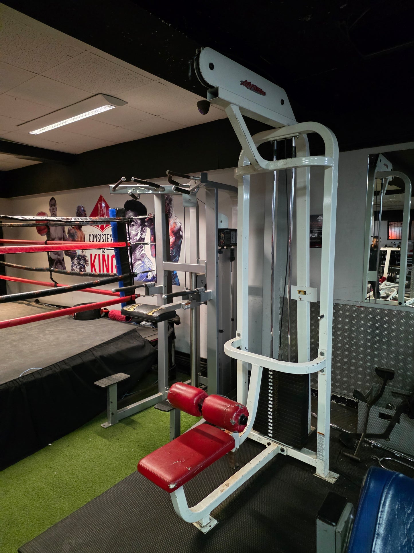 Life Fitness Pro 1 Lat Pulldown Machine 140kg Stack Commercial Gym Equipment