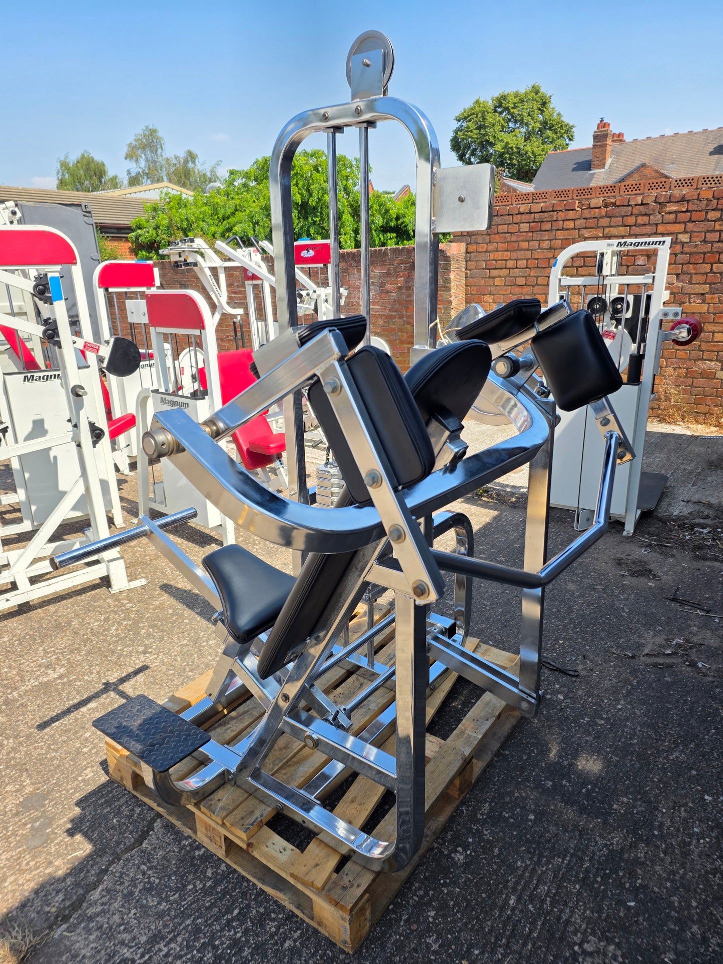 Paramount Pullover Machine Commercial Gym Equipment