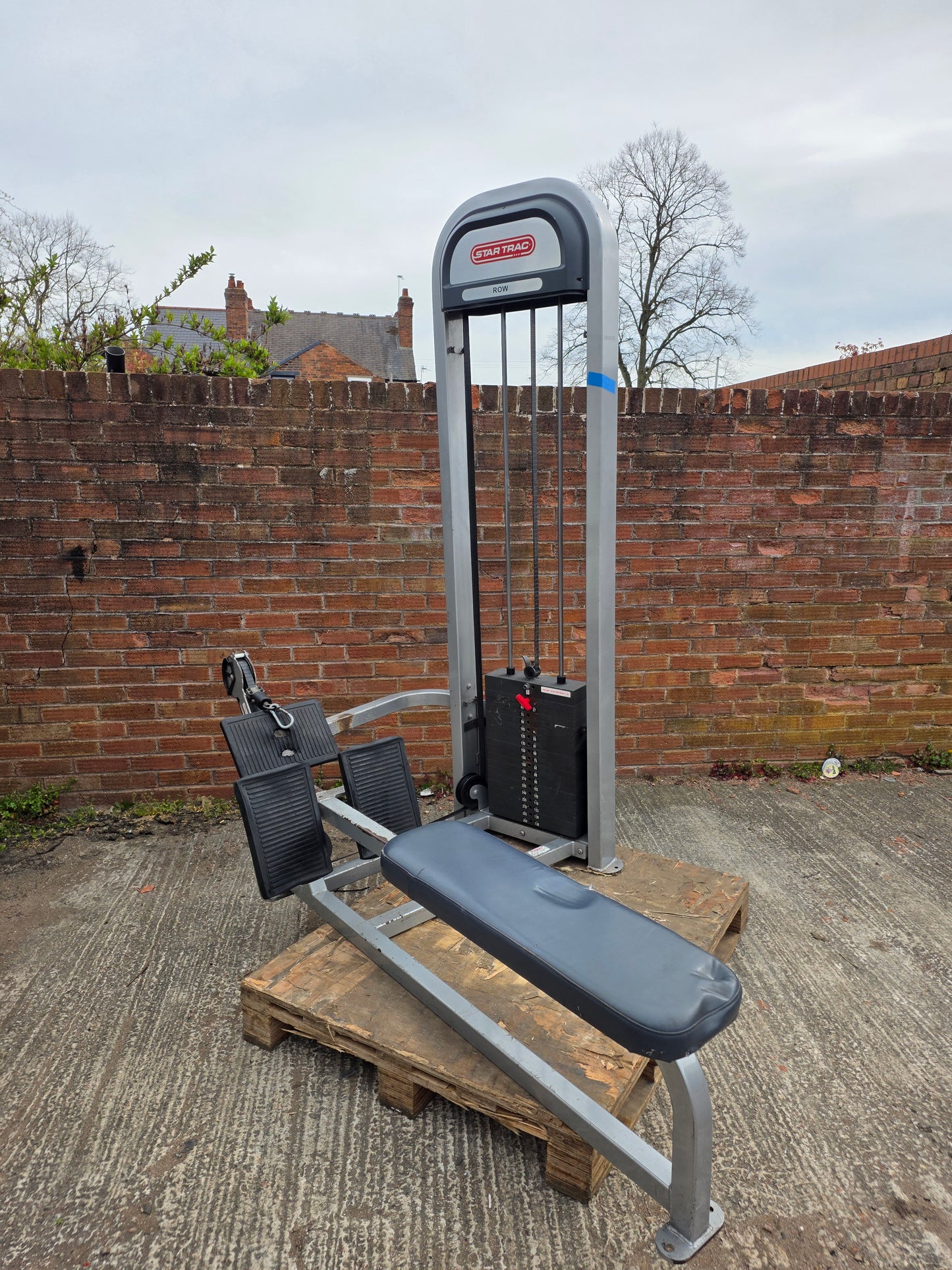 Star Trac/Flex Low Row Machine 136kg Stack Commercial Gym Equipment