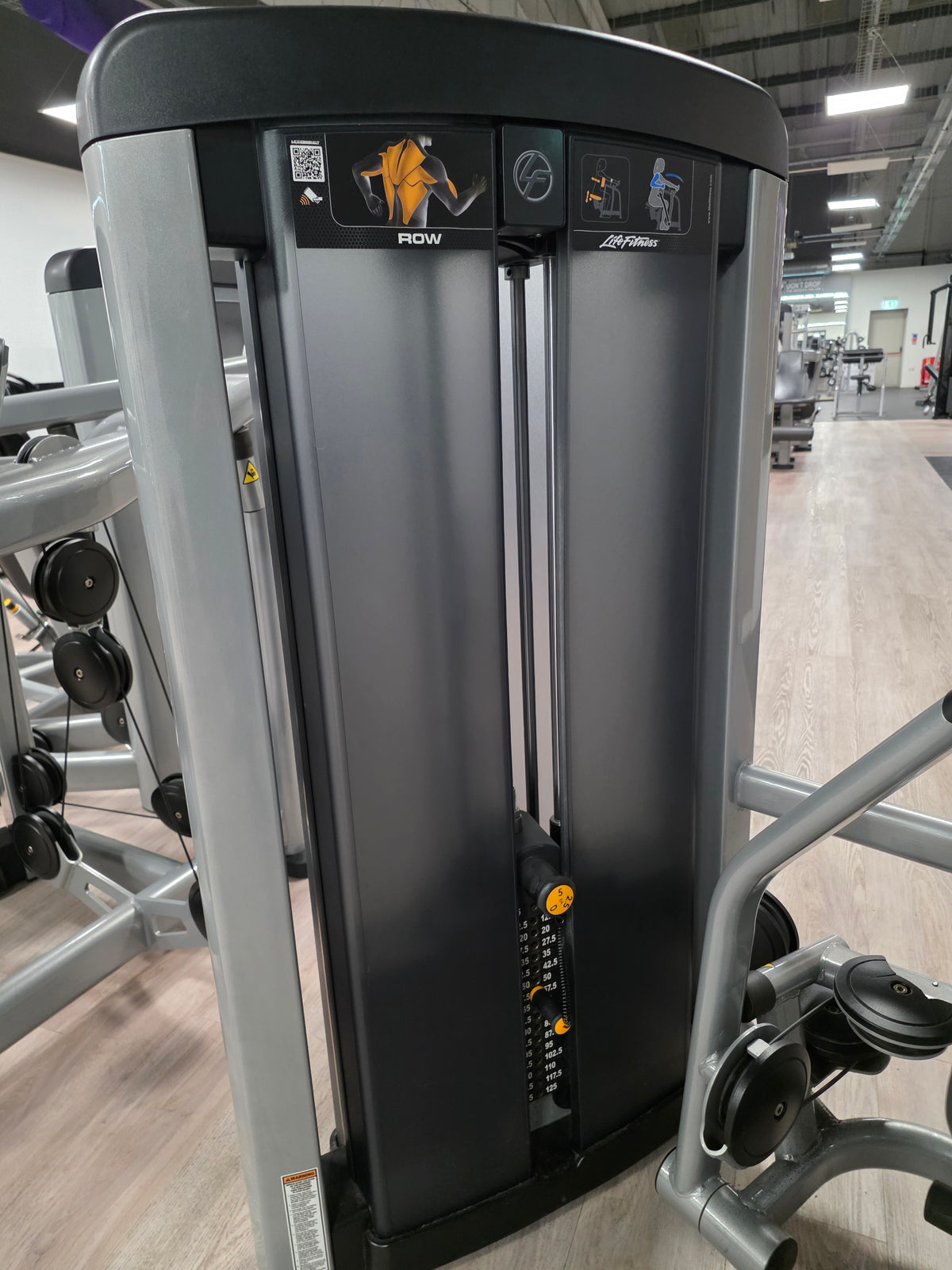 Life Fitness Back Row Machine Commercial Gym Equipment