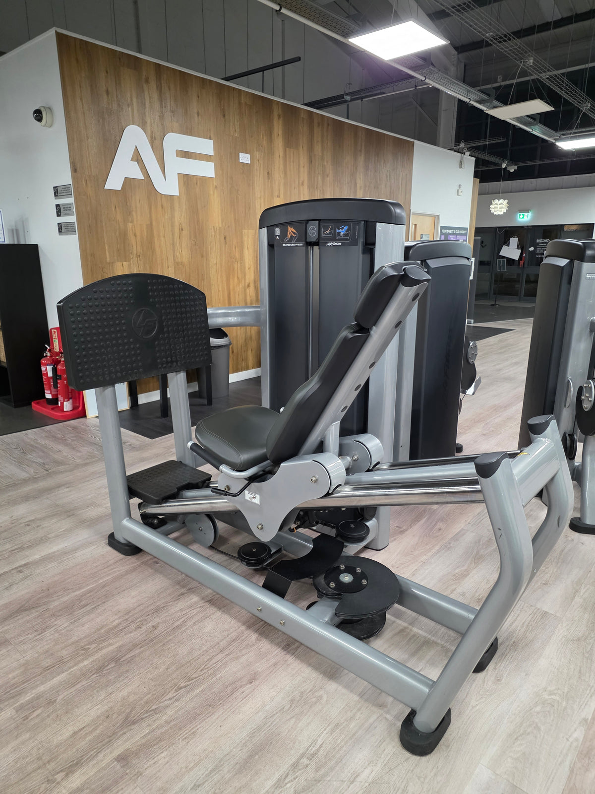 Life Fitness Insignia Series Leg Press Machine Commercial Gym Equipment