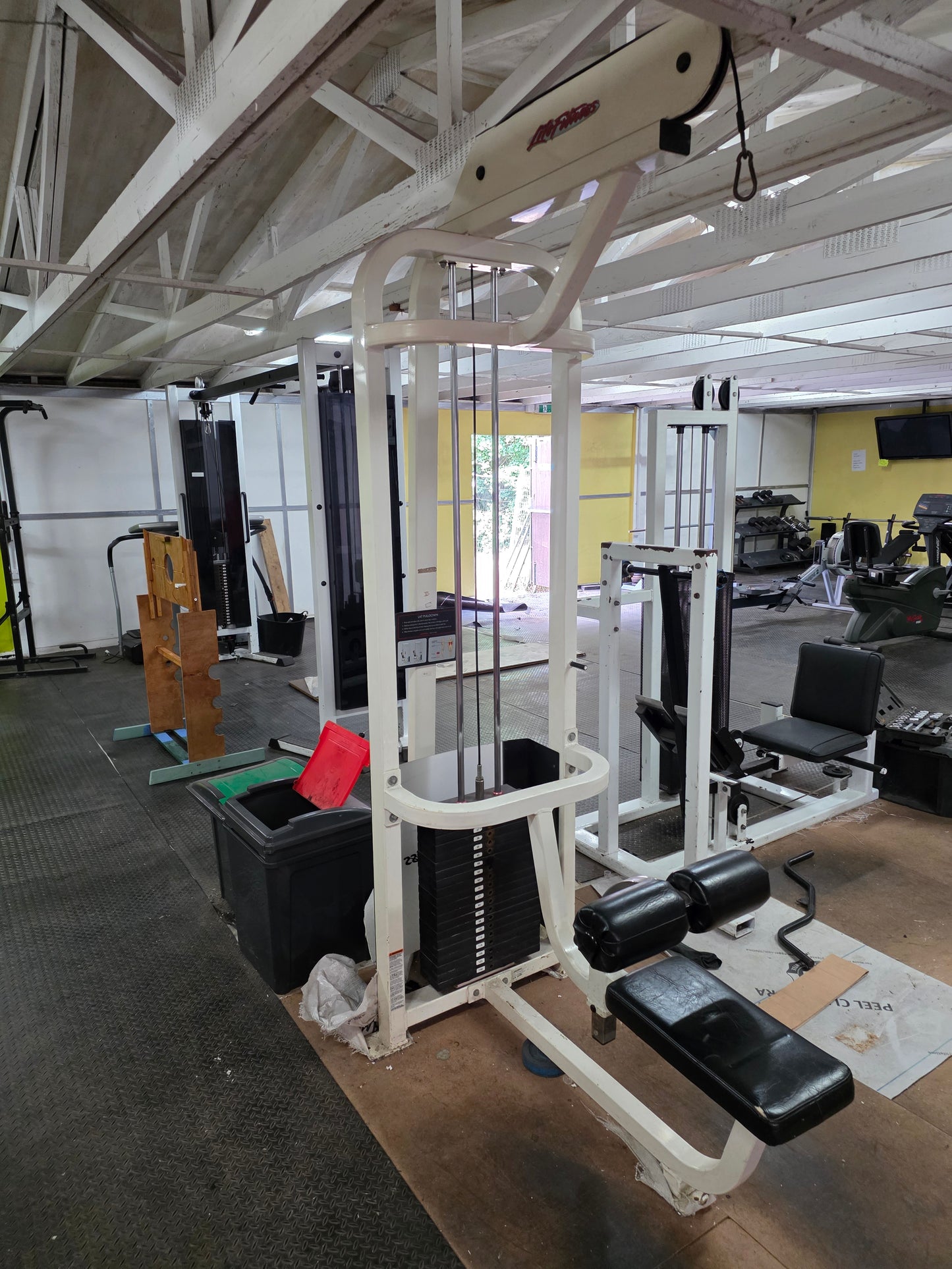Life Fitness Pro 1 Lat Pulldown Machine Commercial Gym Equipment