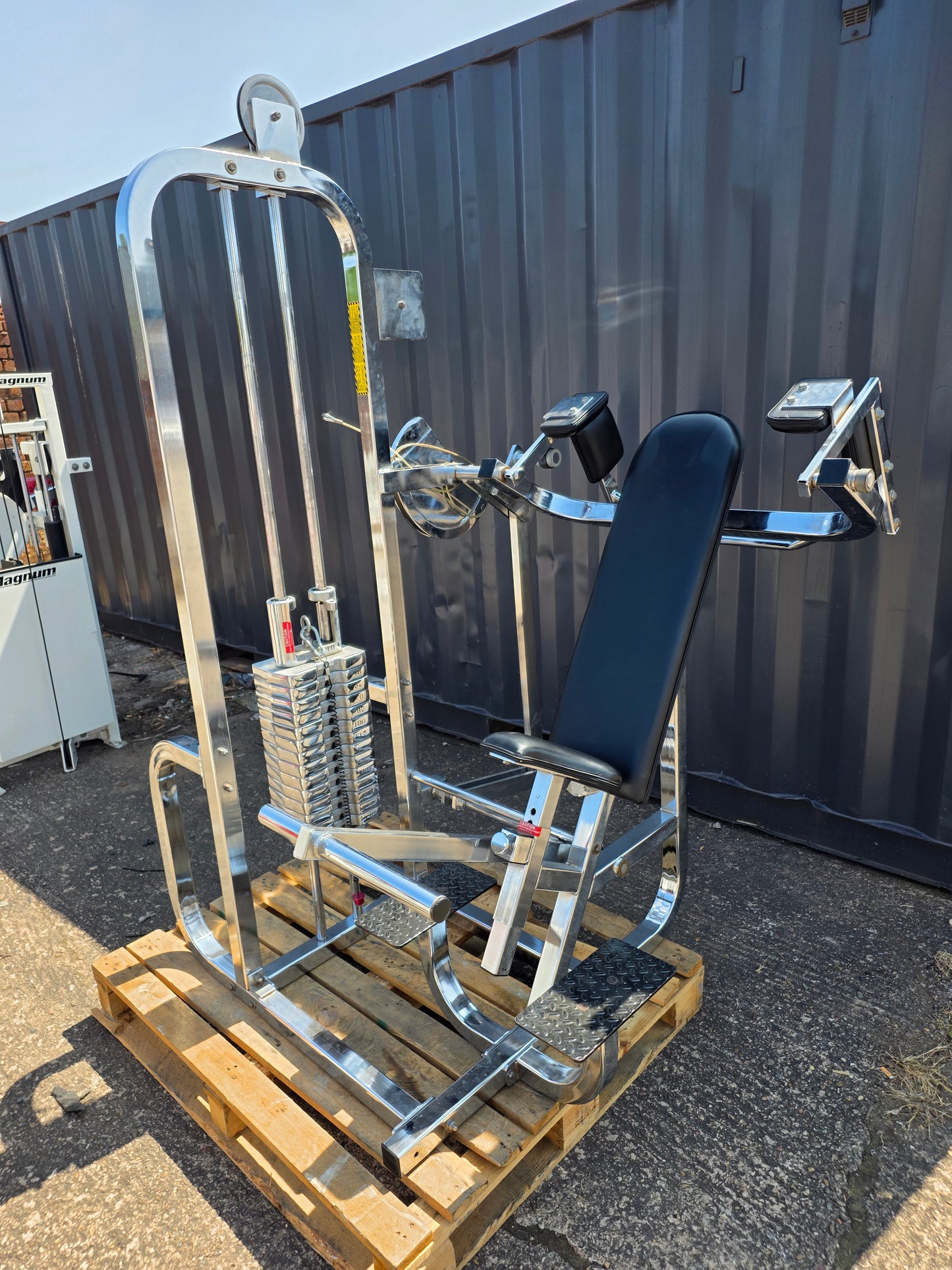 Paramount Pullover Machine Commercial Gym Equipment