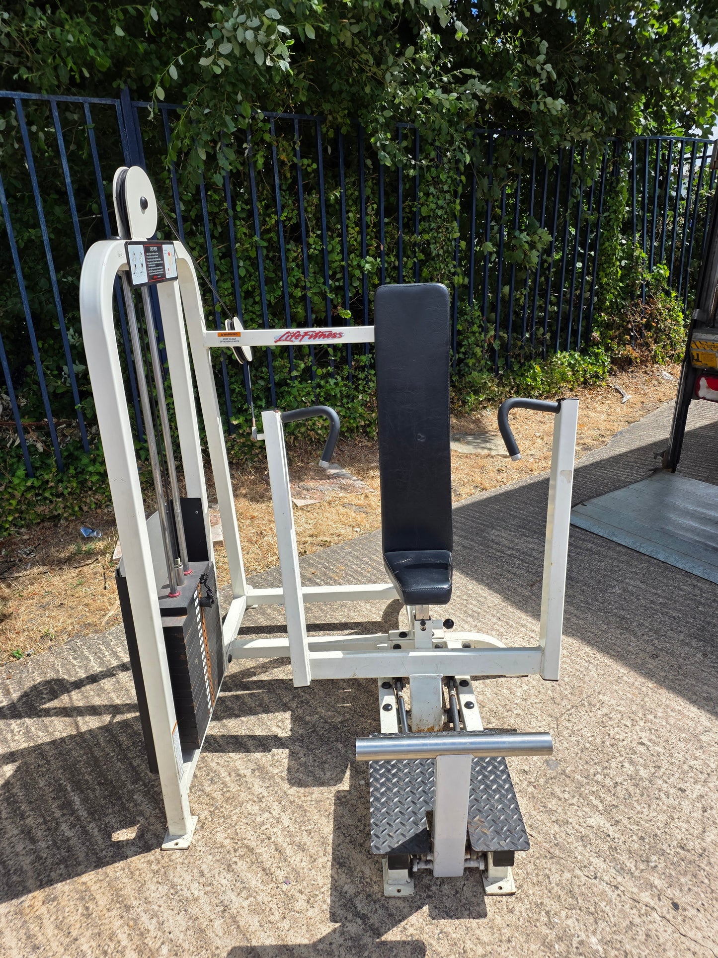 Life Fitness Pro 1 Chest Press Machine Commercial Gym Equipment