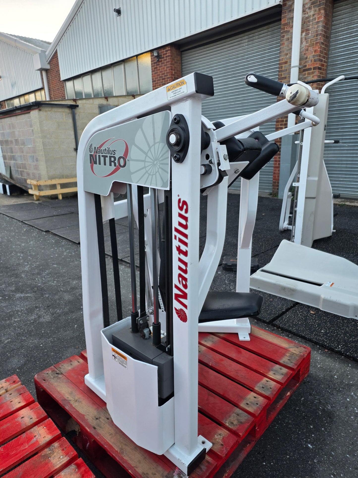 Nautilus Nitro Bicep Curl Machine Commercial Gym Equipment