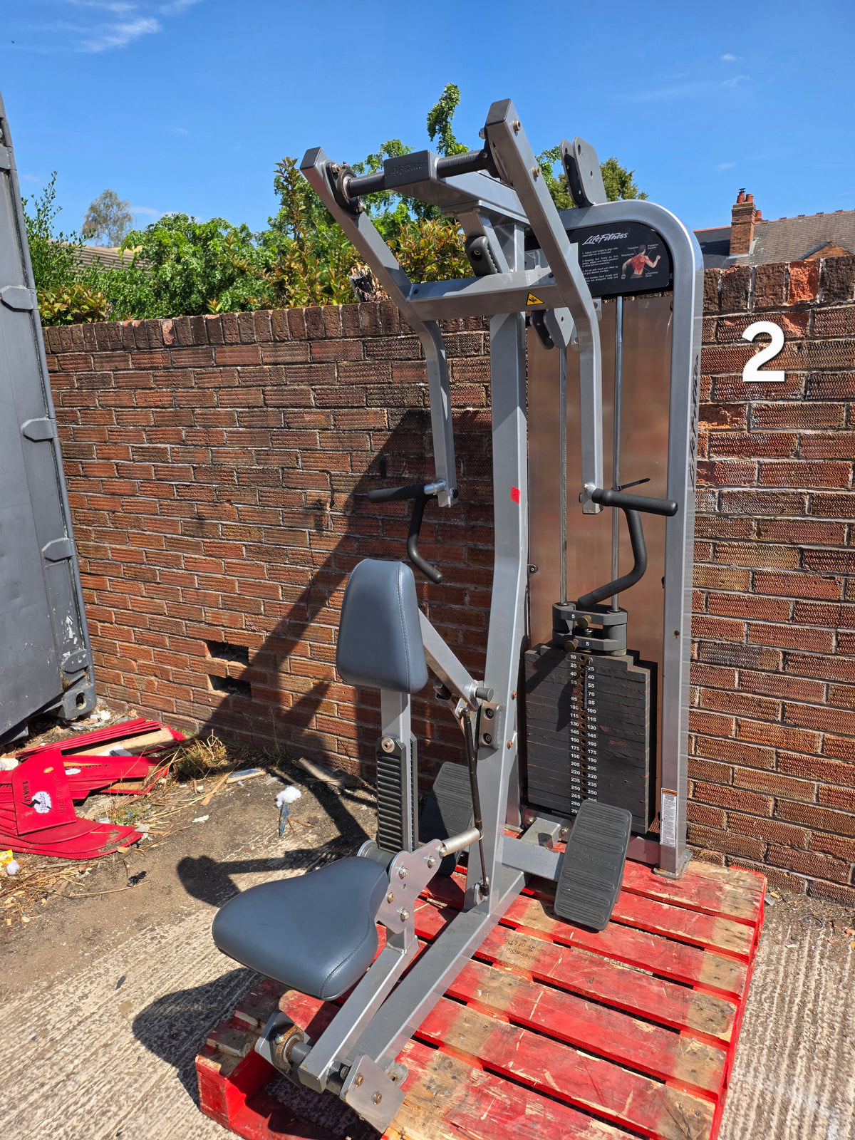 Life Fitness Pro 2 Row/Delt Machine Commercial Gym Equipment