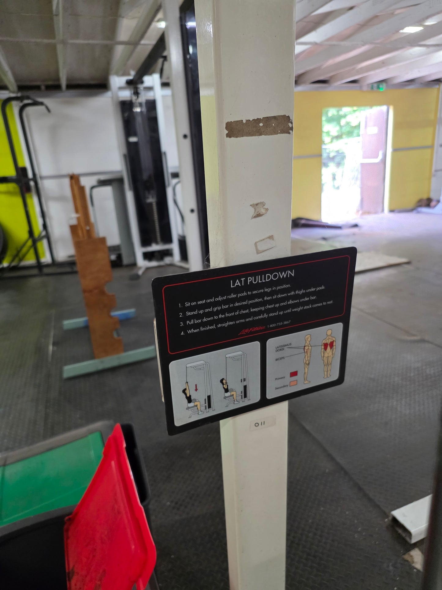 Life Fitness Pro 1 Lat Pulldown Machine Commercial Gym Equipment