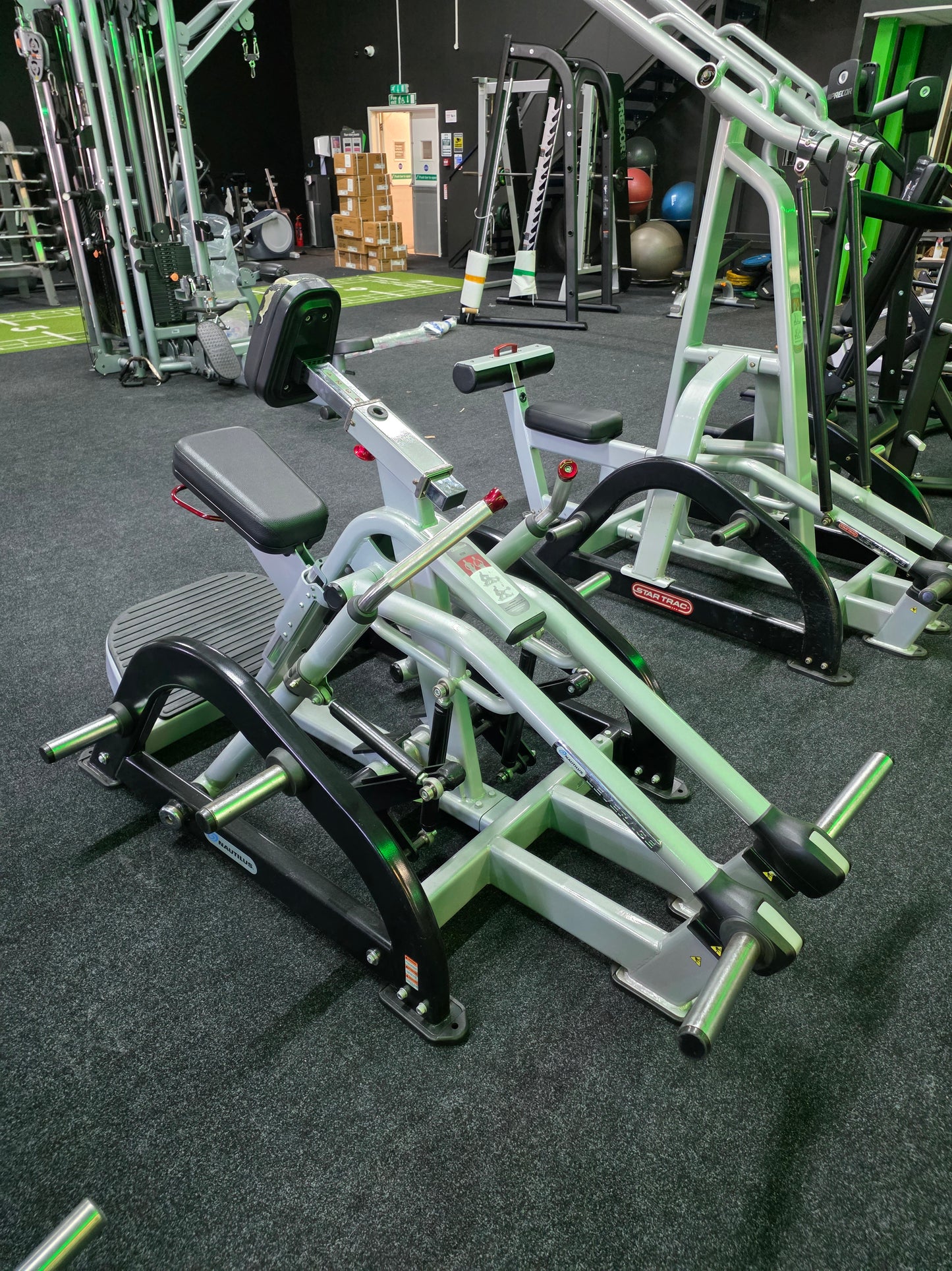 Nautilus Leverage Low Row Machine Commercial Gym Equipment