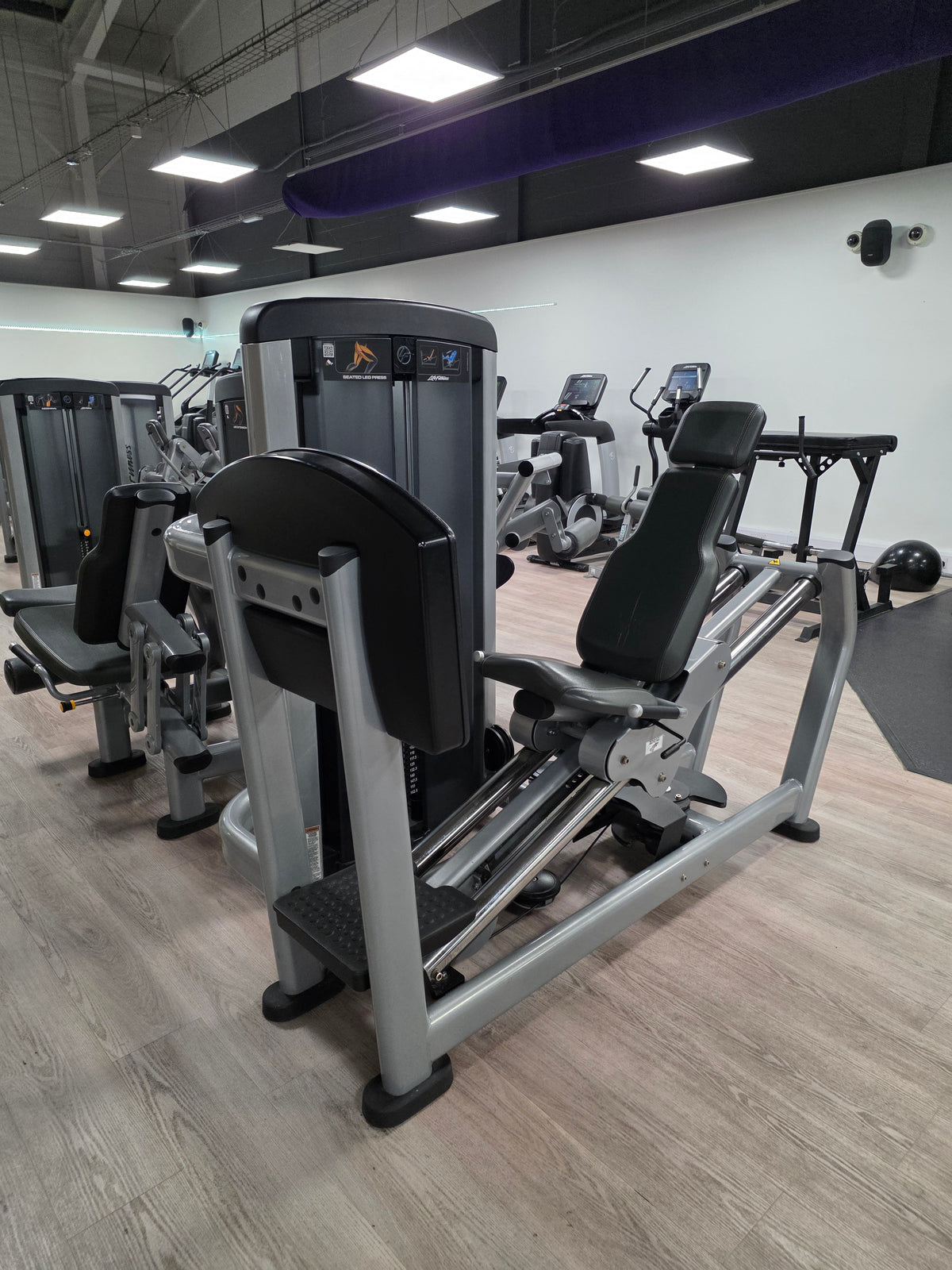 Life Fitness Insignia Series Leg Press Machine Commercial Gym Equipment