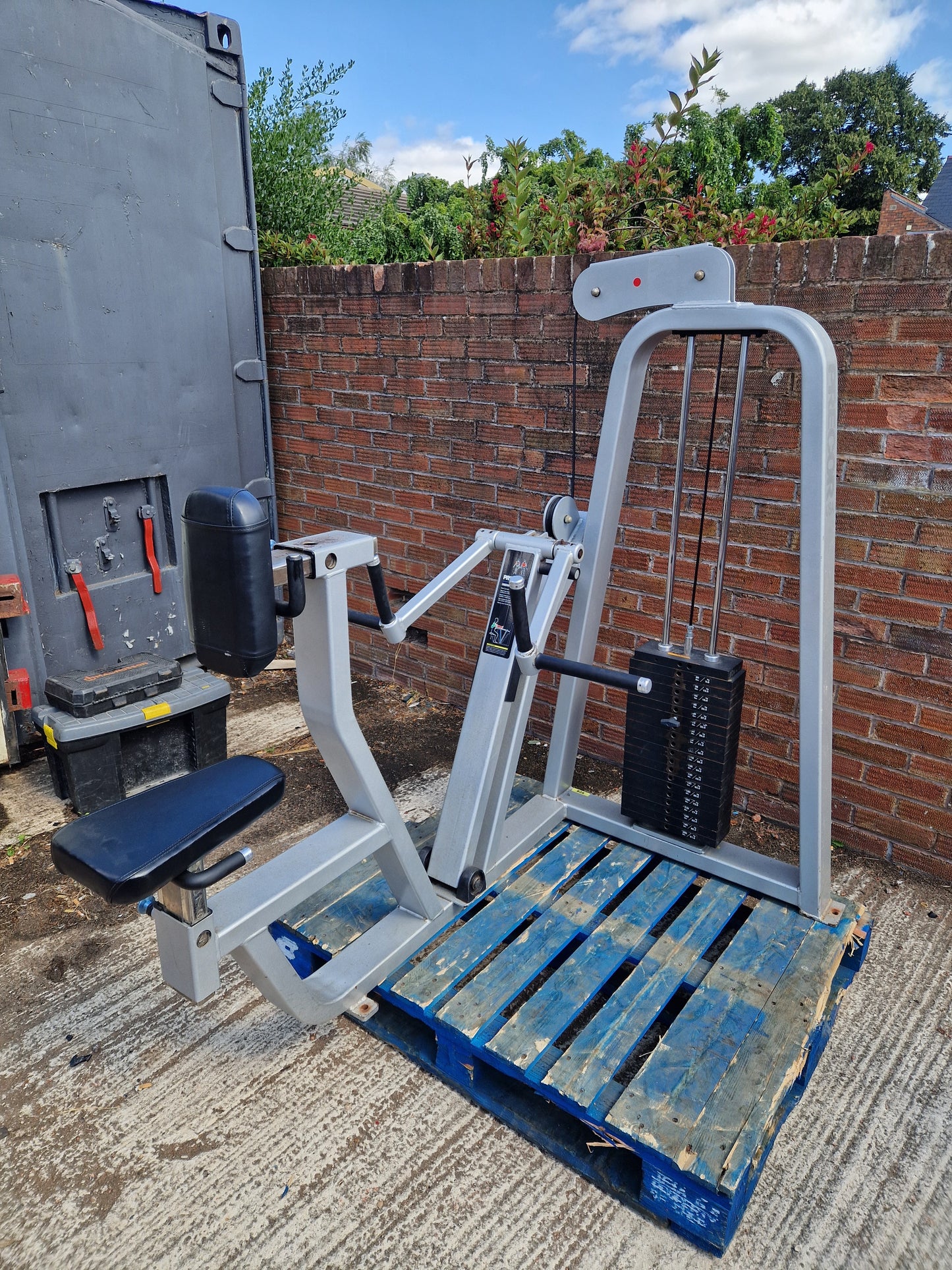 Precor Icarian Back Row Machine Commercial Gym Equipment